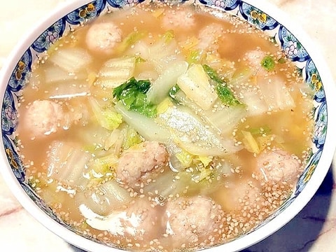 アルモンデ!冷蔵庫に余った肉団子と白菜のスープ♪